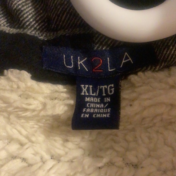 Shacket - Picture 2 of 2